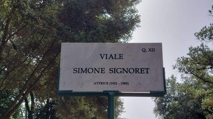 SIMONE SIGNORET: ROMA CELEBRA CON UNA TARGA LA DIVA ALTERNATIVA DEL CINEMA FRANCESE